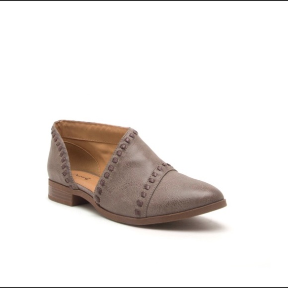 SALE! LAST PAIR Taupe Open Side Slide Loafer Flats - Picture 3 of 8